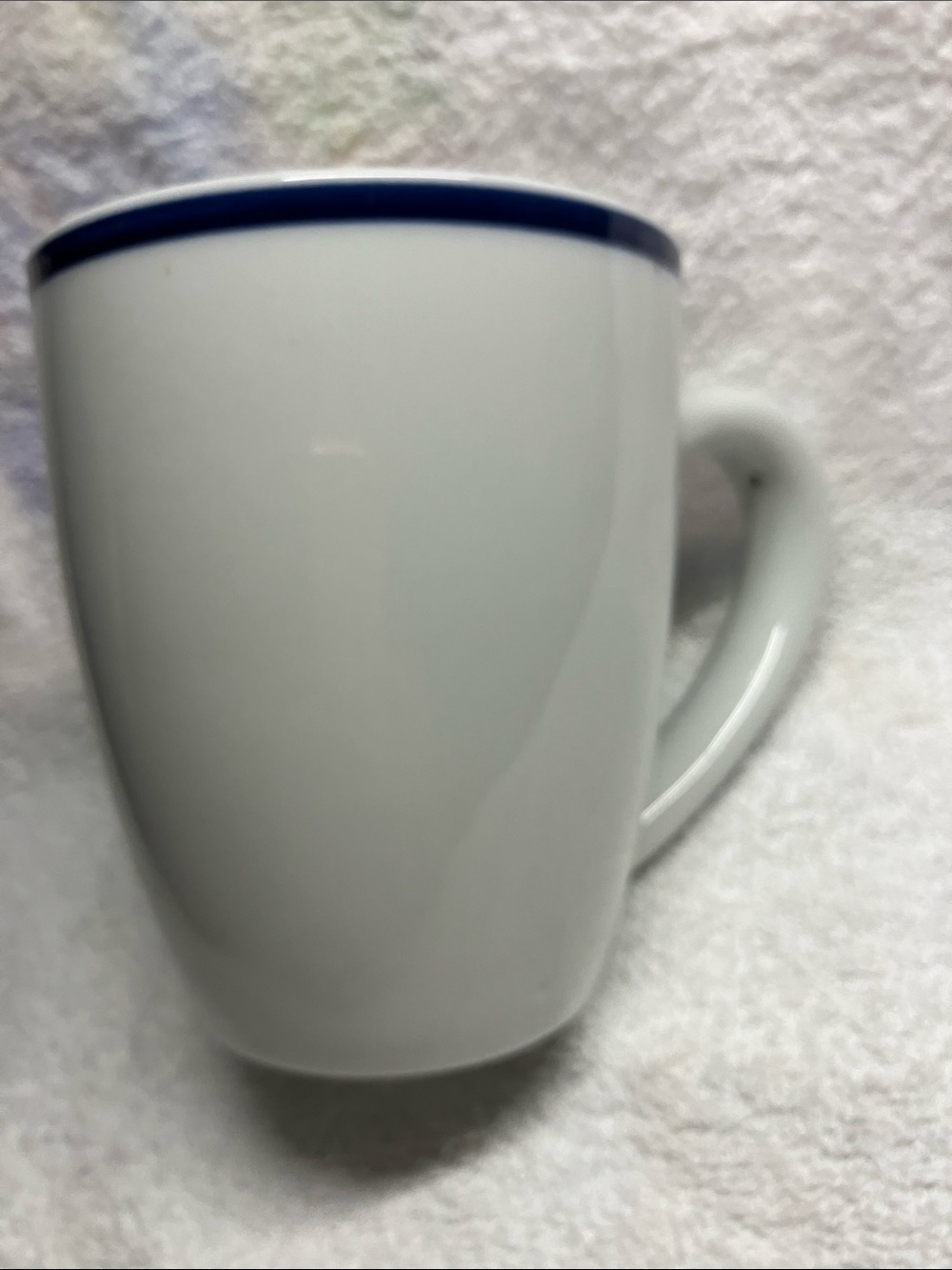 White Maitre d’ by Oneida Ceramic Coffee Mug with Blue Rim